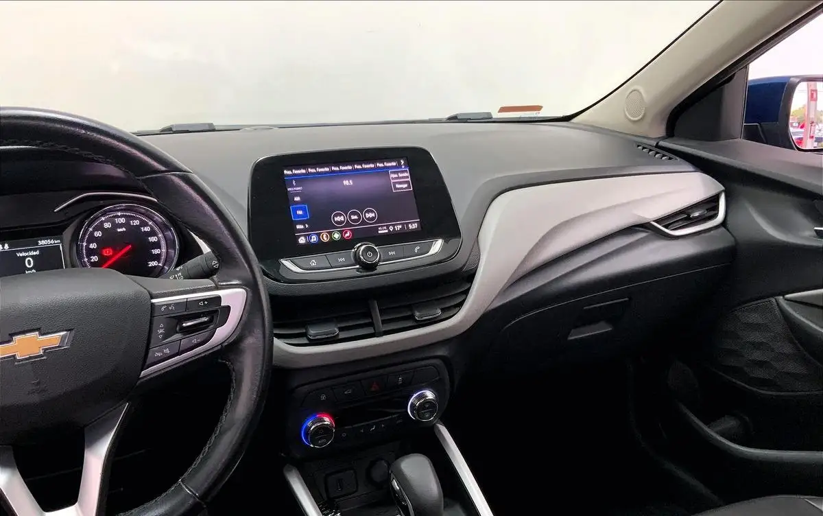 Chevrolet Onix usado 2021 en venta #5