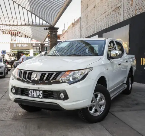 Mitsubishi L200 2019 2.5 Di-d Cabina Doble 4x4 Mt