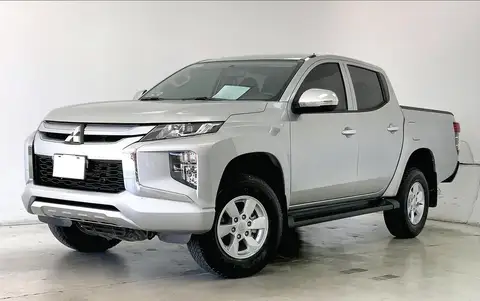 Mitsubishi L200 2023