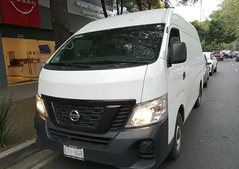 Nissan Urvan 2022 2.5 Panel Ventanas Amplia Paquete Segurida