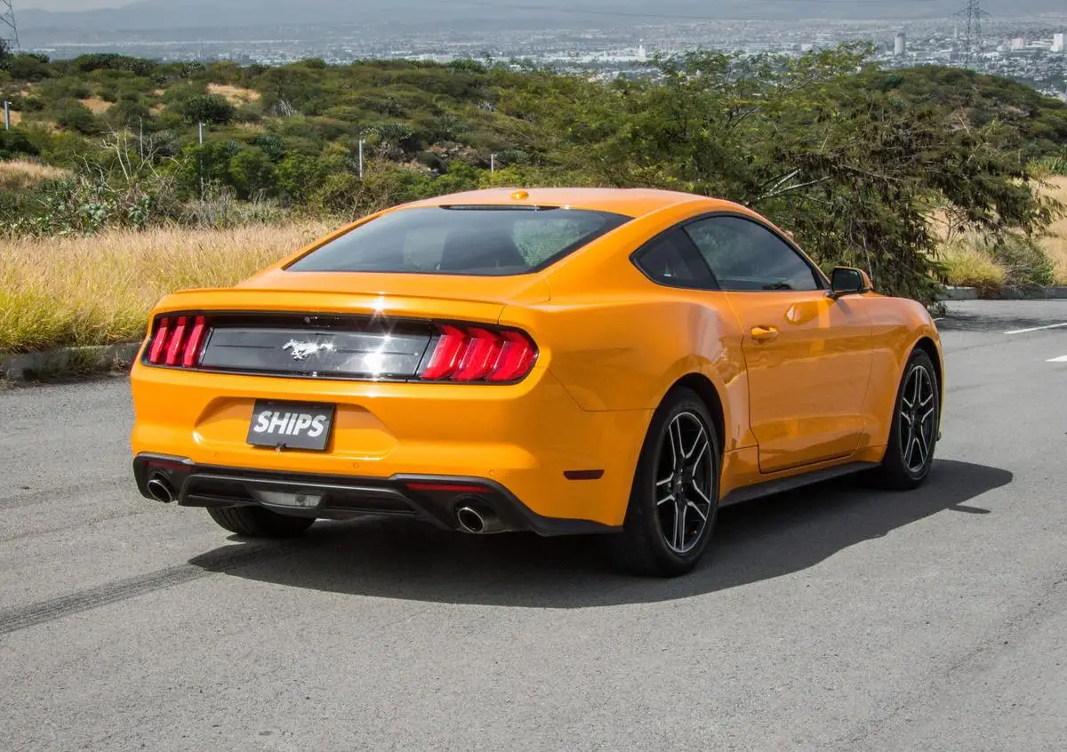 Ford Mustang usado 2019 en venta #4