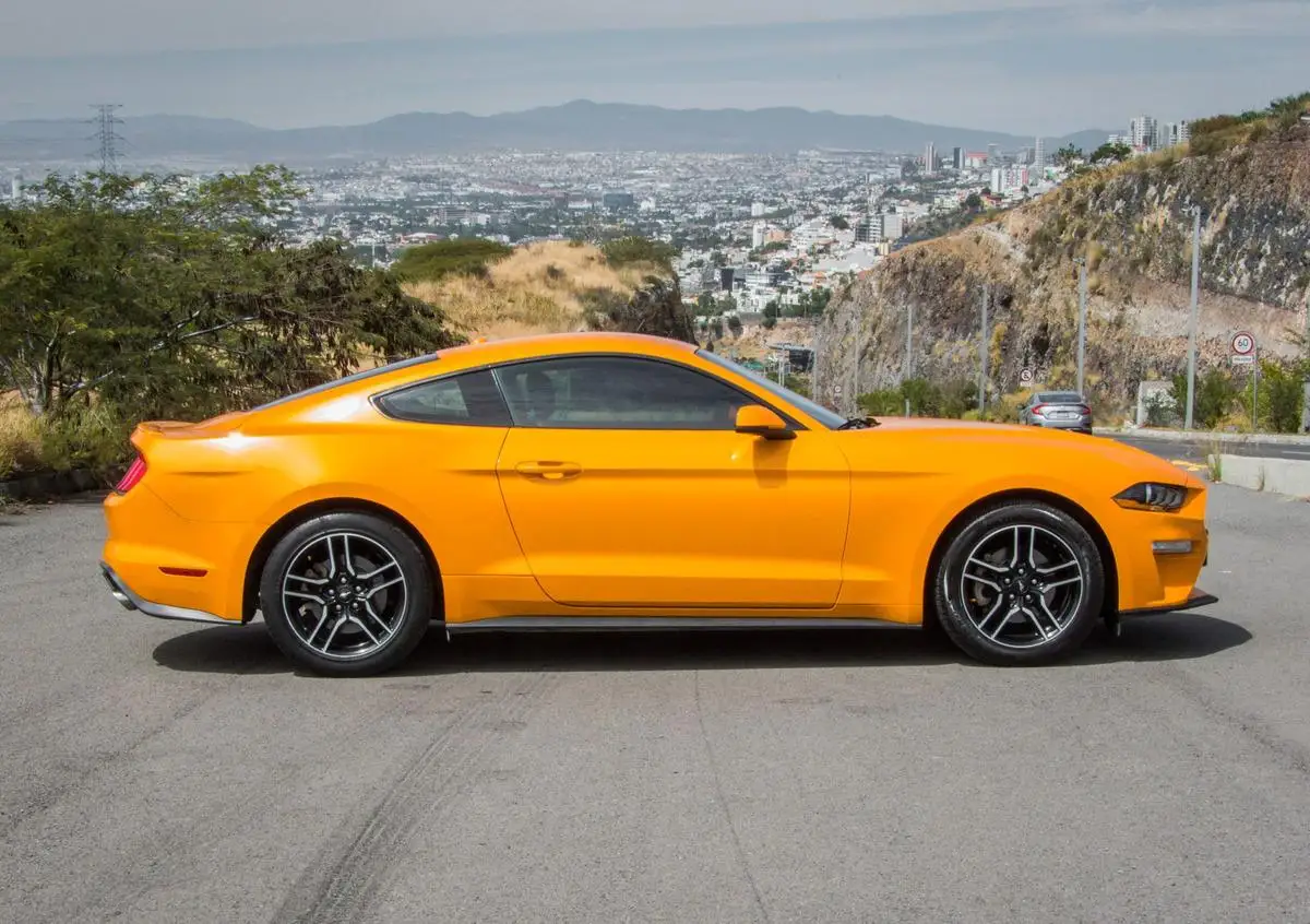 Ford Mustang usado 2019 en venta #3