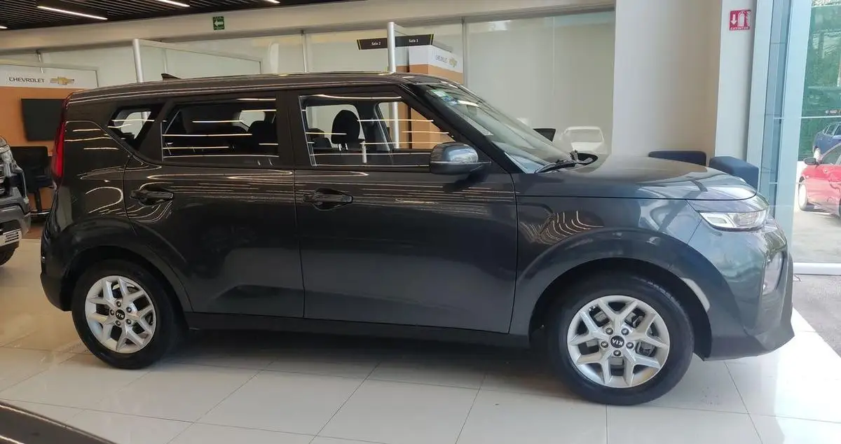 Kia Soul usado 2021 en venta #4