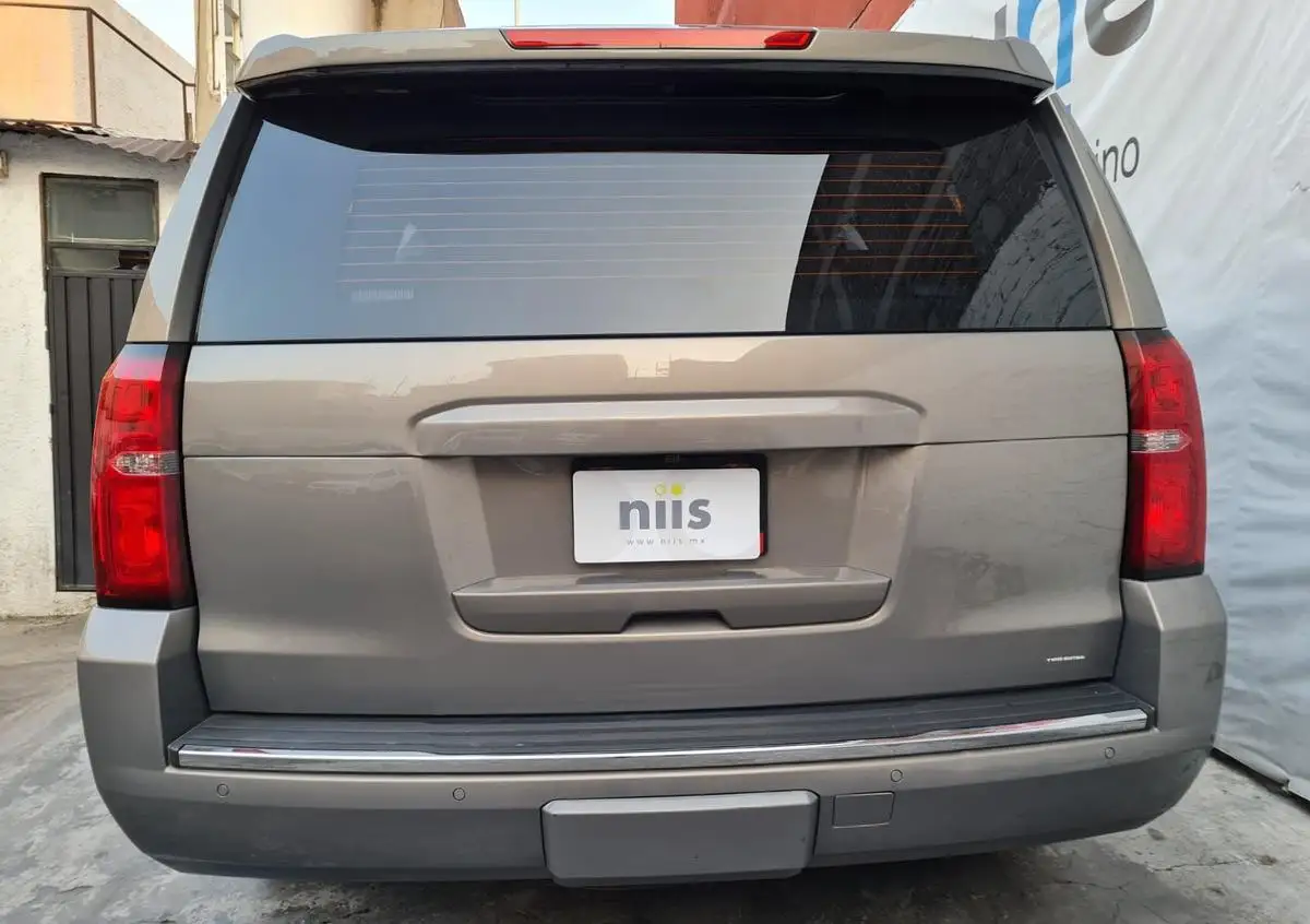 Chevrolet Tahoe usado 2018 en venta #3