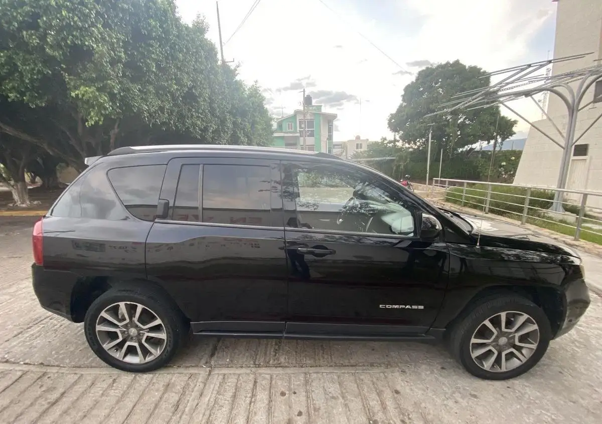 Jeep Compass usado 2015 en venta #4