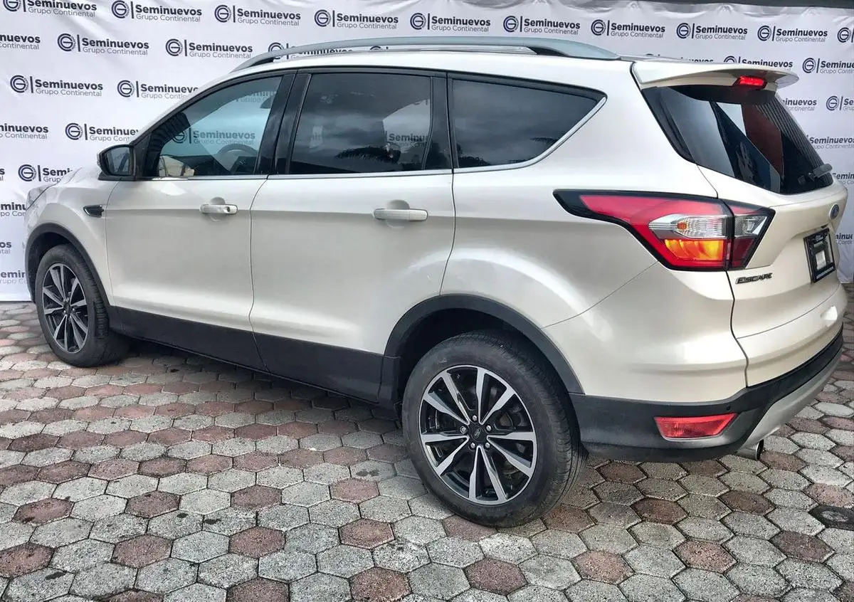Ford Escape usado 2019 en venta #4