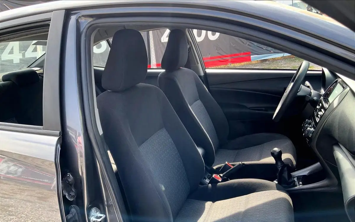 Toyota Yaris usado 2022 en venta #6