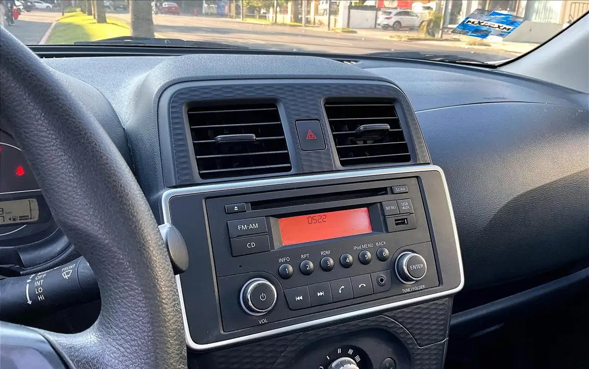 Nissan March usado 2021 en venta #5