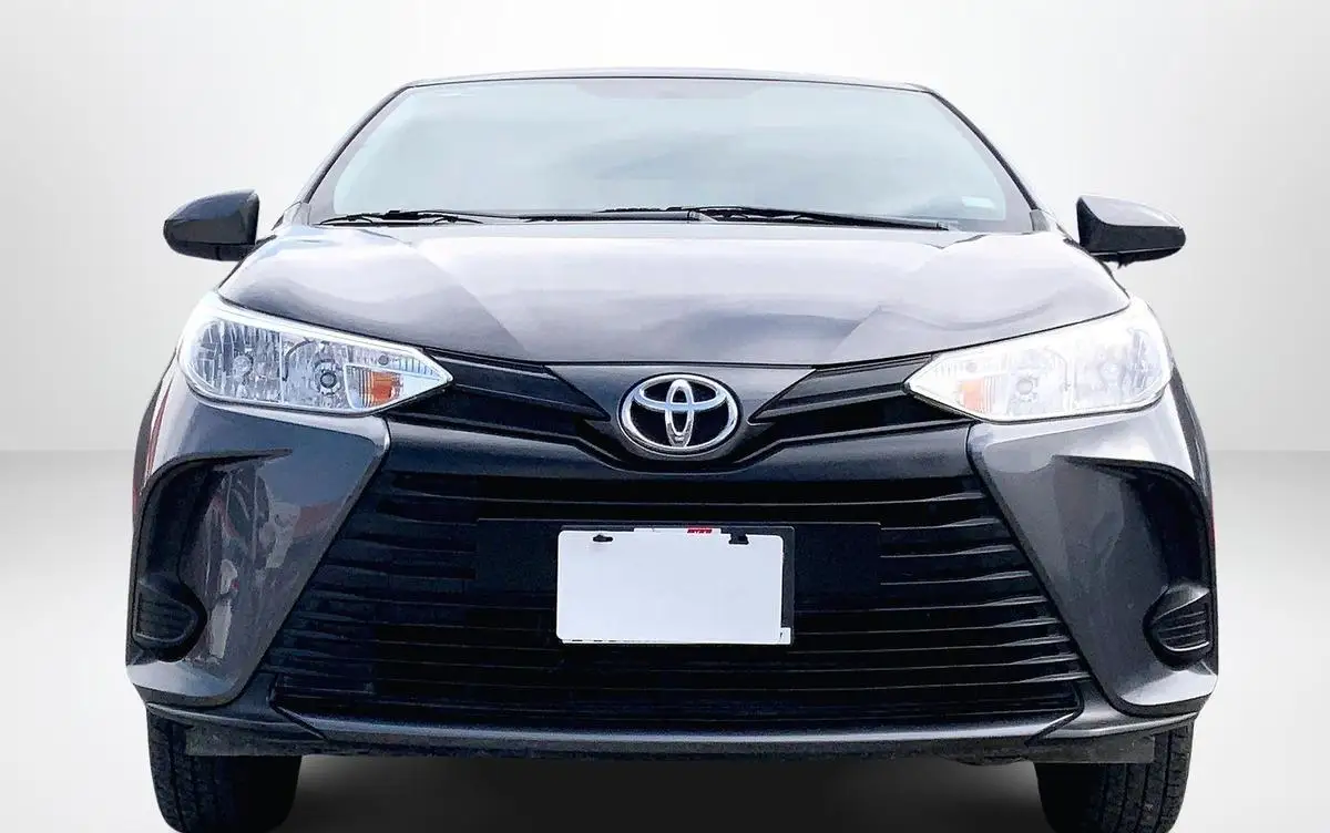 Toyota Yaris usado 2022 en venta #2