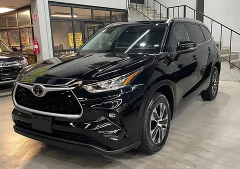 Toyota Highlander 2021