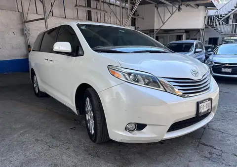 Toyota Sienna 2017