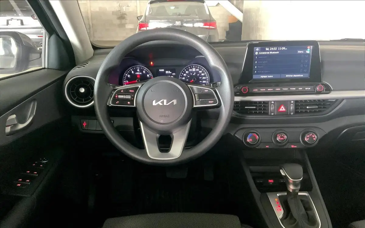 Kia Forte usado 2023 en venta #4