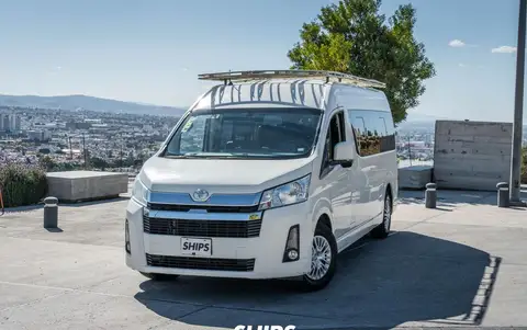 Toyota Hiace 2022
