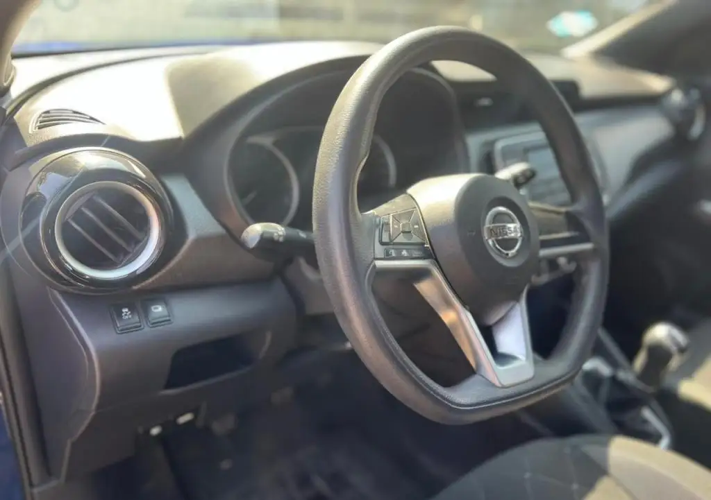 Nissan Kicks usado 2020 en venta #8