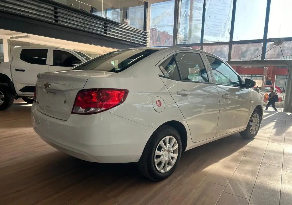 Chevrolet Aveo usado 2022 en venta #5