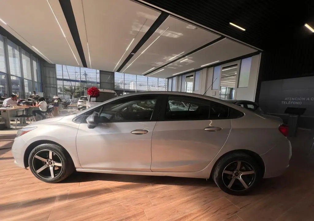Chevrolet Cruze usado 2018 en venta #3