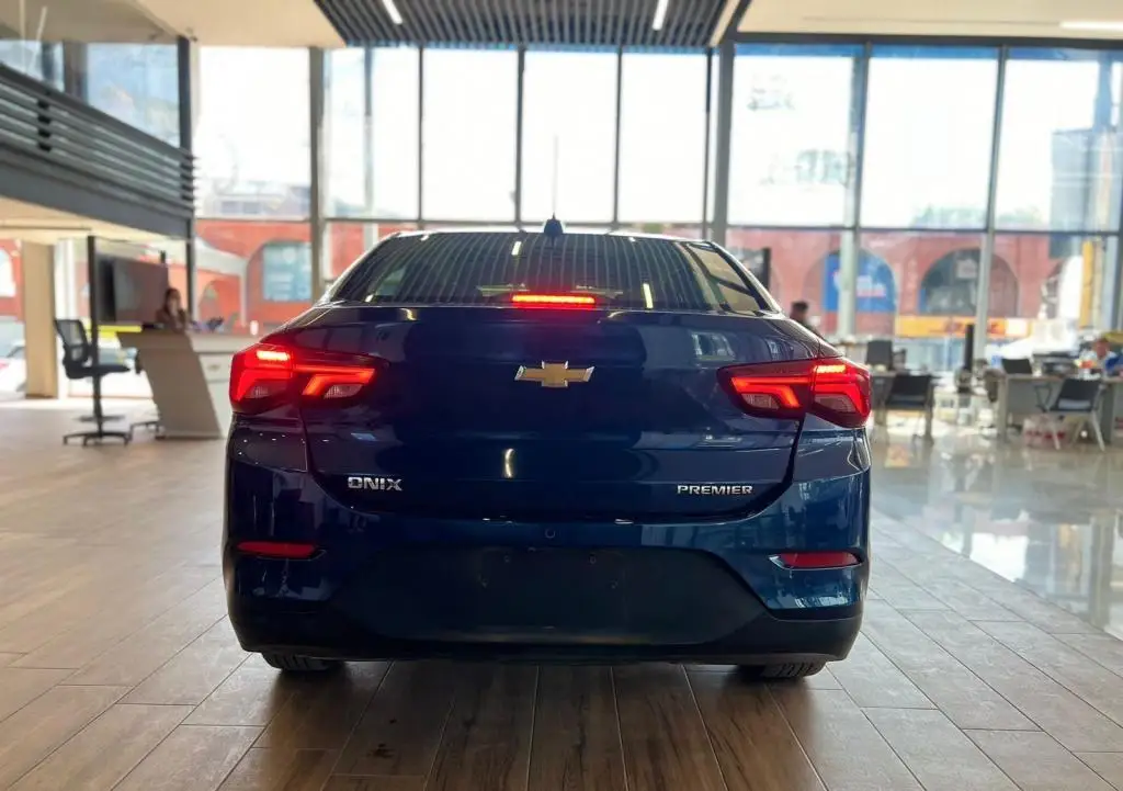 Chevrolet Onix usado 2022 en venta #4