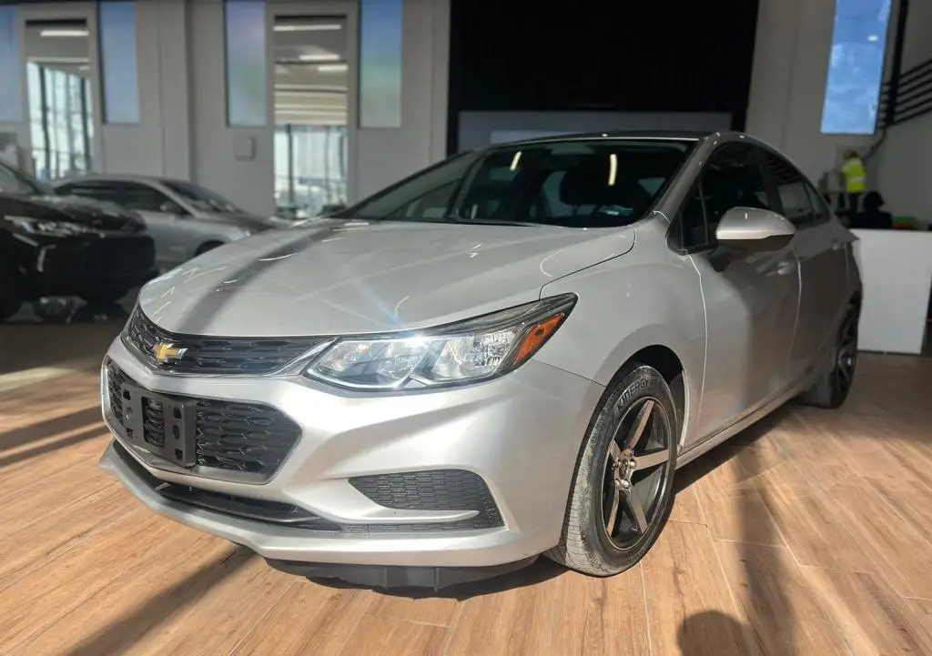 Chevrolet Cruze usado 2018 en venta #2