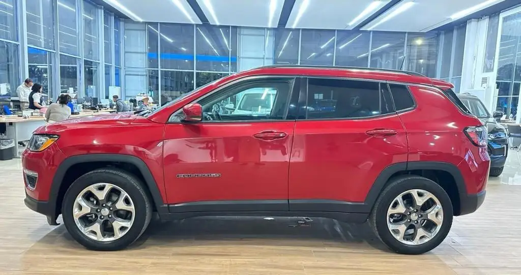 Jeep Compass usado 2018 en venta #4
