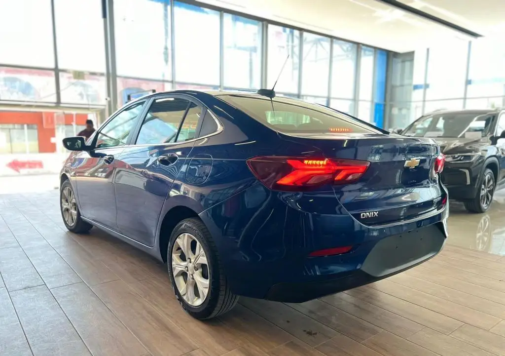 Chevrolet Onix usado 2022 en venta #3