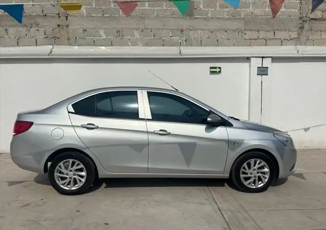 Chevrolet Aveo usado 2020 en venta #1