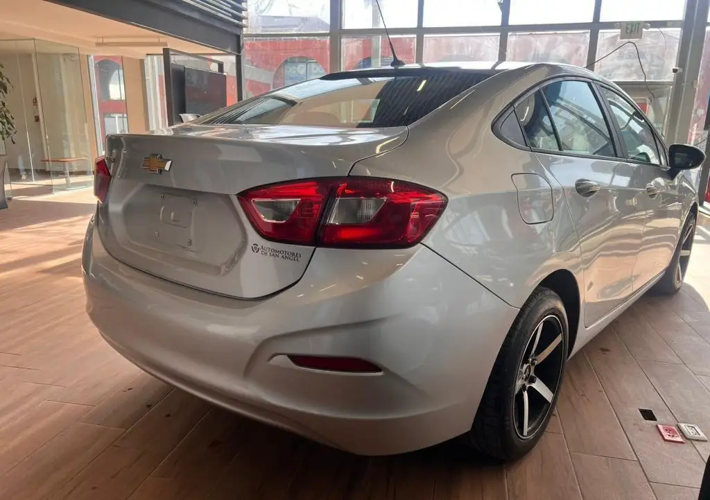 Chevrolet Cruze usado 2018 en venta #6