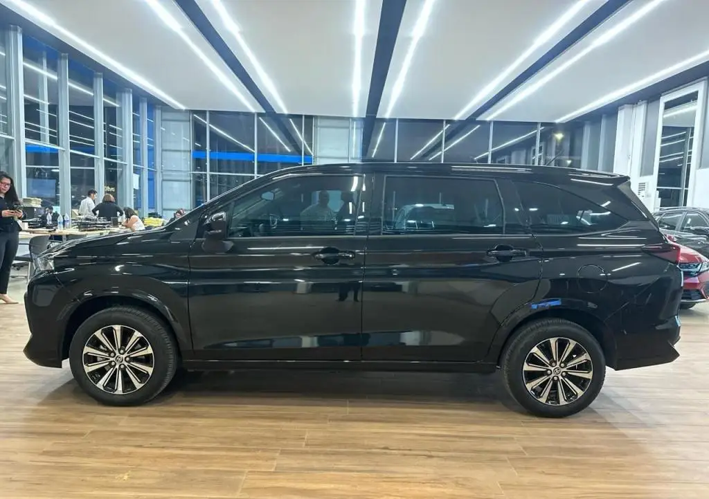 Toyota Avanza usado 2023 en venta #3
