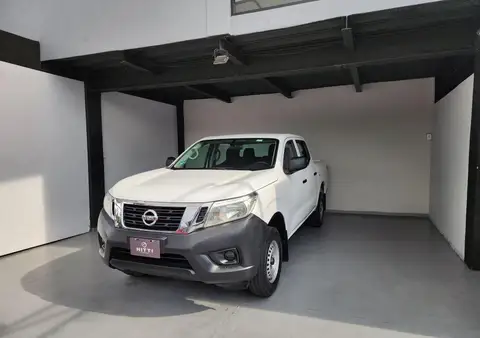 Nissan NP300 Doble Cabina