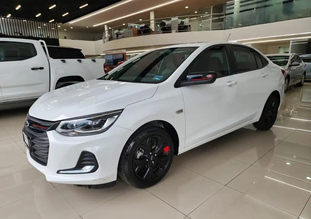 Chevrolet Onix usado 2023 en venta #1