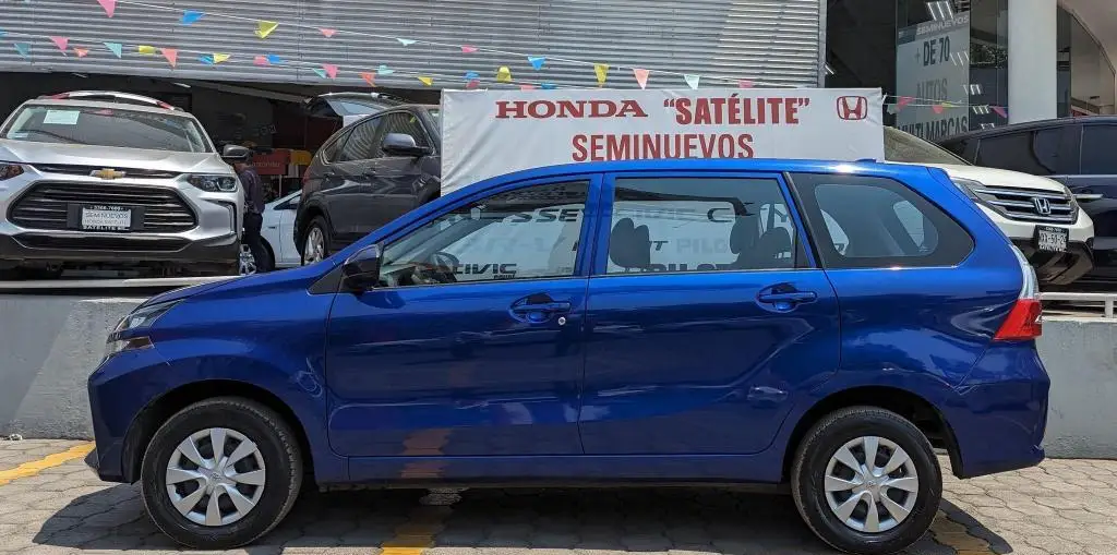 Toyota Avanza usado 2021 en venta #3