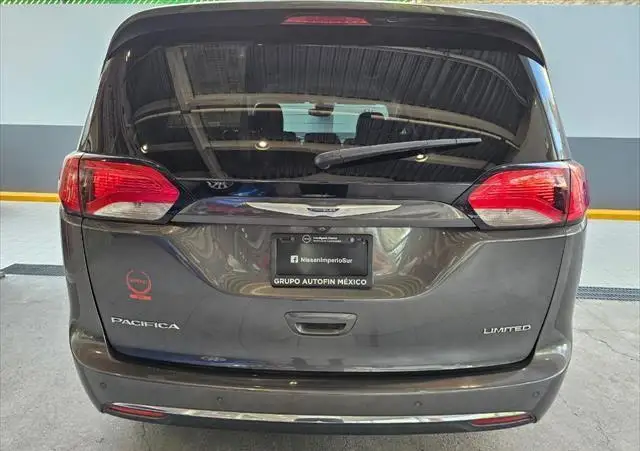 Chrysler usado 2020 en venta #3
