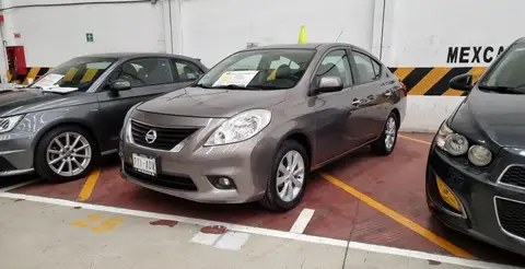 Nissan Versa
