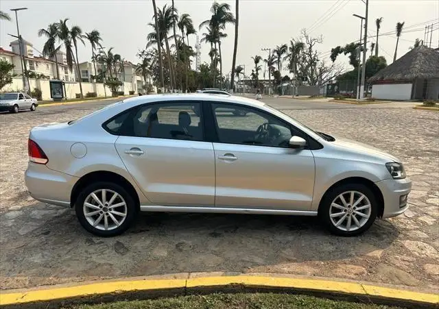 Volkswagen Vento usado 2018 en venta #2