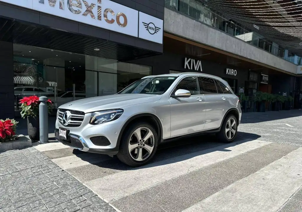 Mercedes Benz usado 2018 en venta #2