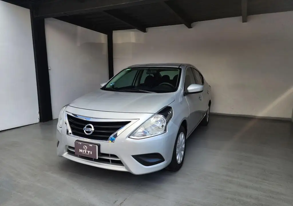 Nissan Versa usado 2018 en venta #0