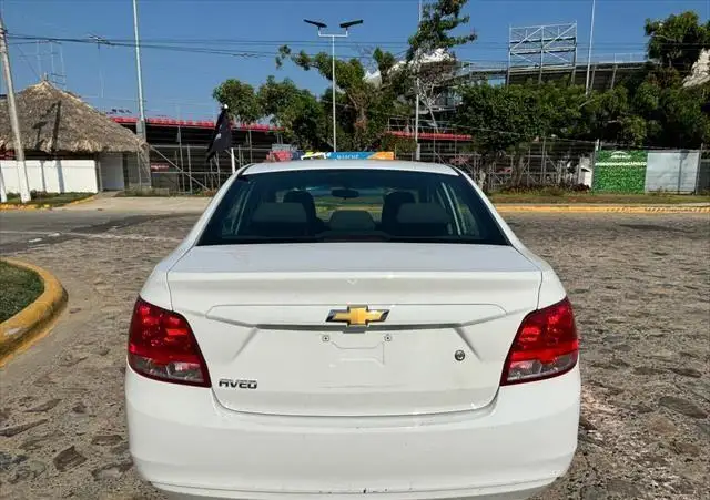 Chevrolet Aveo usado 2020 en venta #4