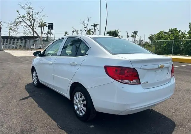 Chevrolet Aveo usado 2020 en venta #5