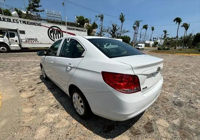 Chevrolet Aveo usado 2020 en venta #5
