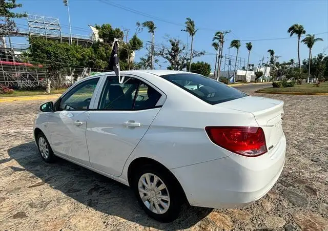 Chevrolet Aveo usado 2020 en venta #5