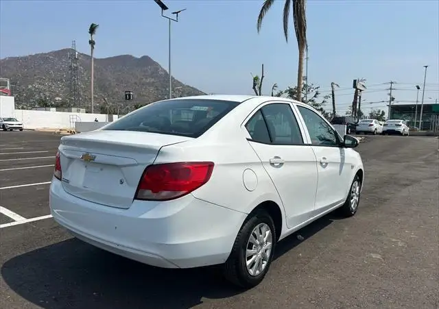 Chevrolet Aveo usado 2020 en venta #3
