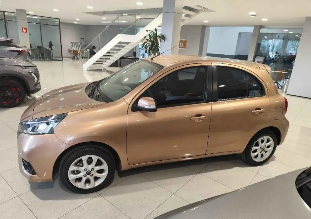 Nissan March usado 2022 en venta #2