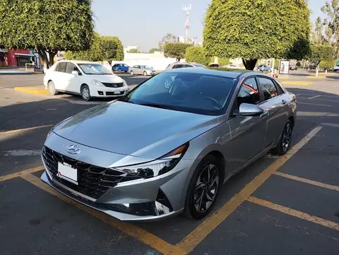 Hyundai Elantra LIMITED TECH NAVI  