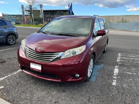 Toyota Sienna XLE