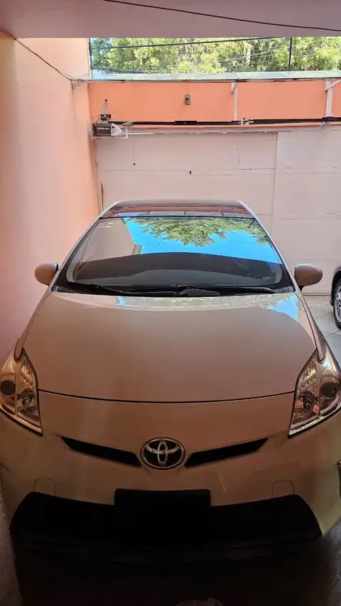 Toyota Prius Premium